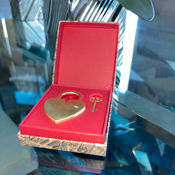 Christian Dior Heart Lock & Key - Picture 5 of 8